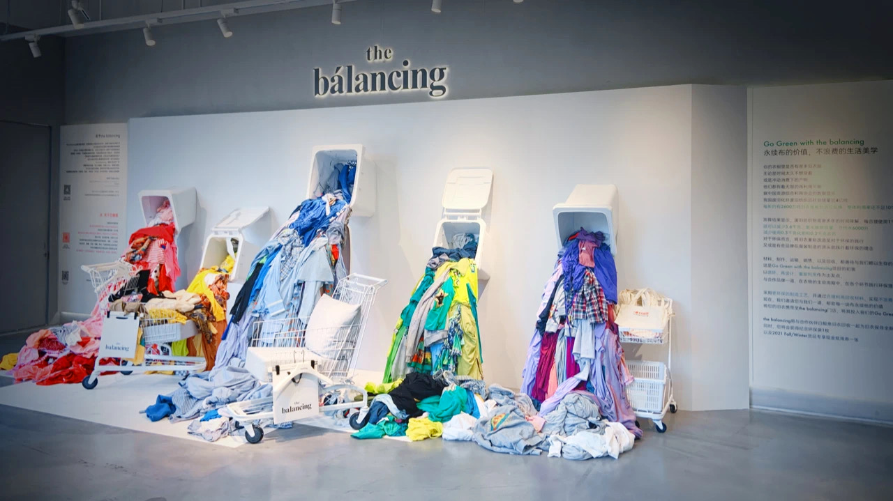 武漢展會設計搭建公司領你看最具有創意00家企業展臺的2023進博會(百聯集團展臺)2