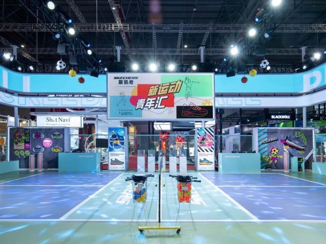 武漢展覽設(shè)計(jì)搭建公司領(lǐng)你看最具有創(chuàng)意00家企業(yè)展臺(tái)的2023進(jìn)博會(huì)(斯凱奇展臺(tái))5